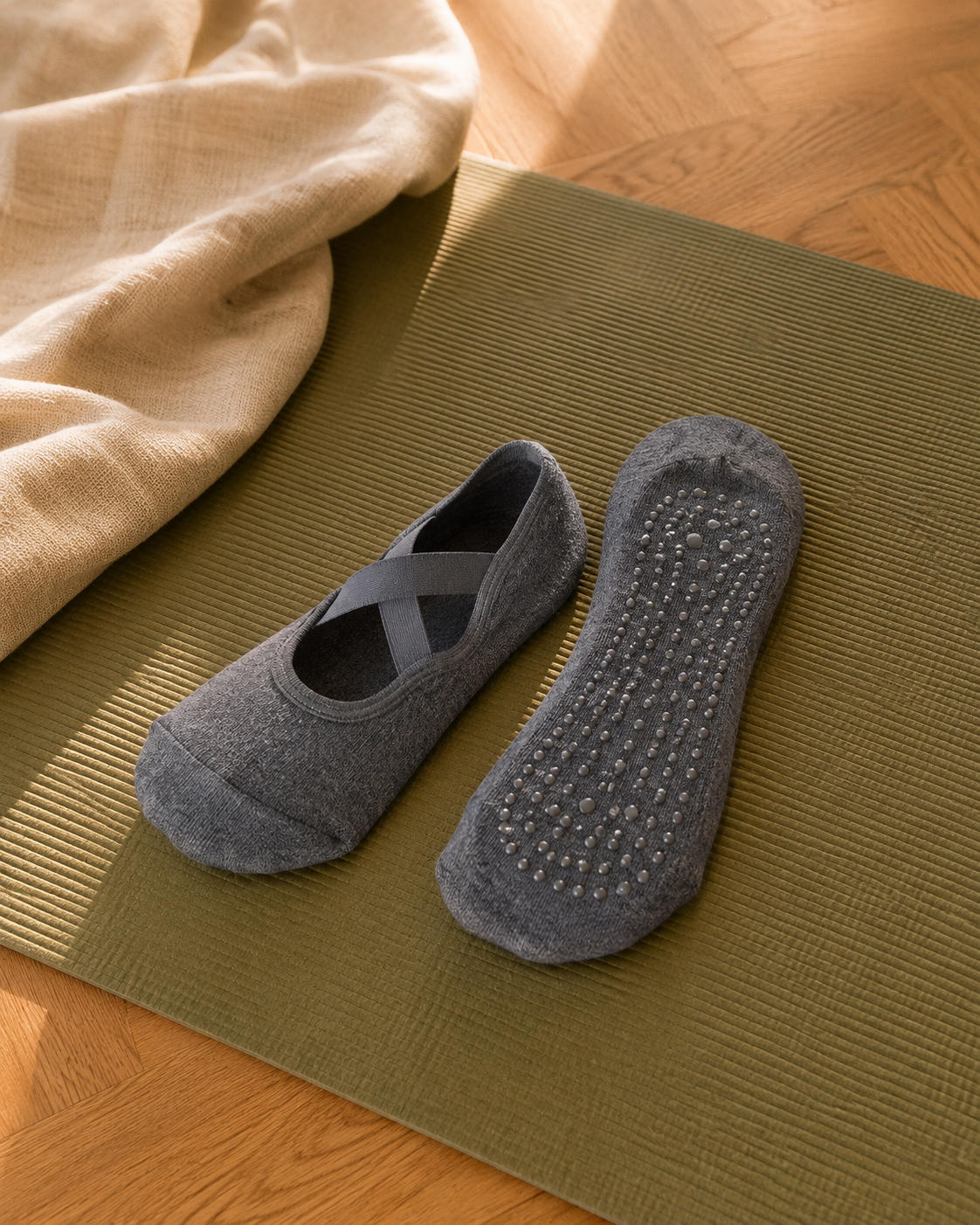 Chaussettes de Pilates Antidérapantes — Maison du Pilates