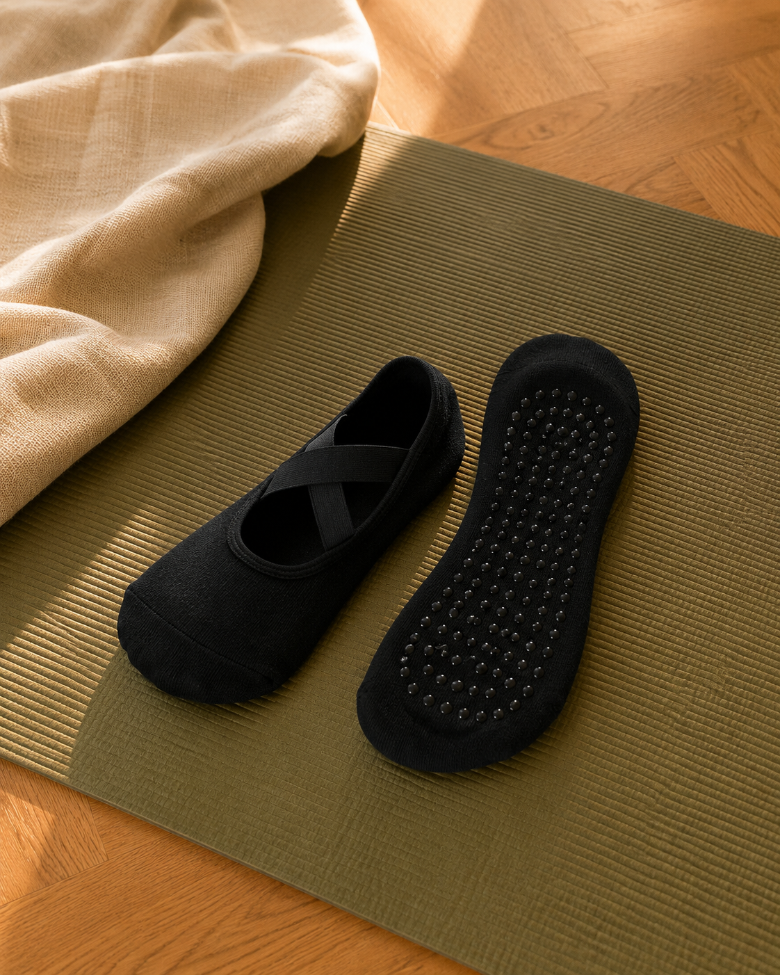 Chaussettes de Pilates Antidérapantes — Maison du Pilates
